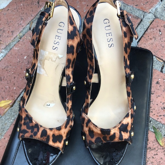 Guess black patented leather/leopard high heels - Picture 2 of 5